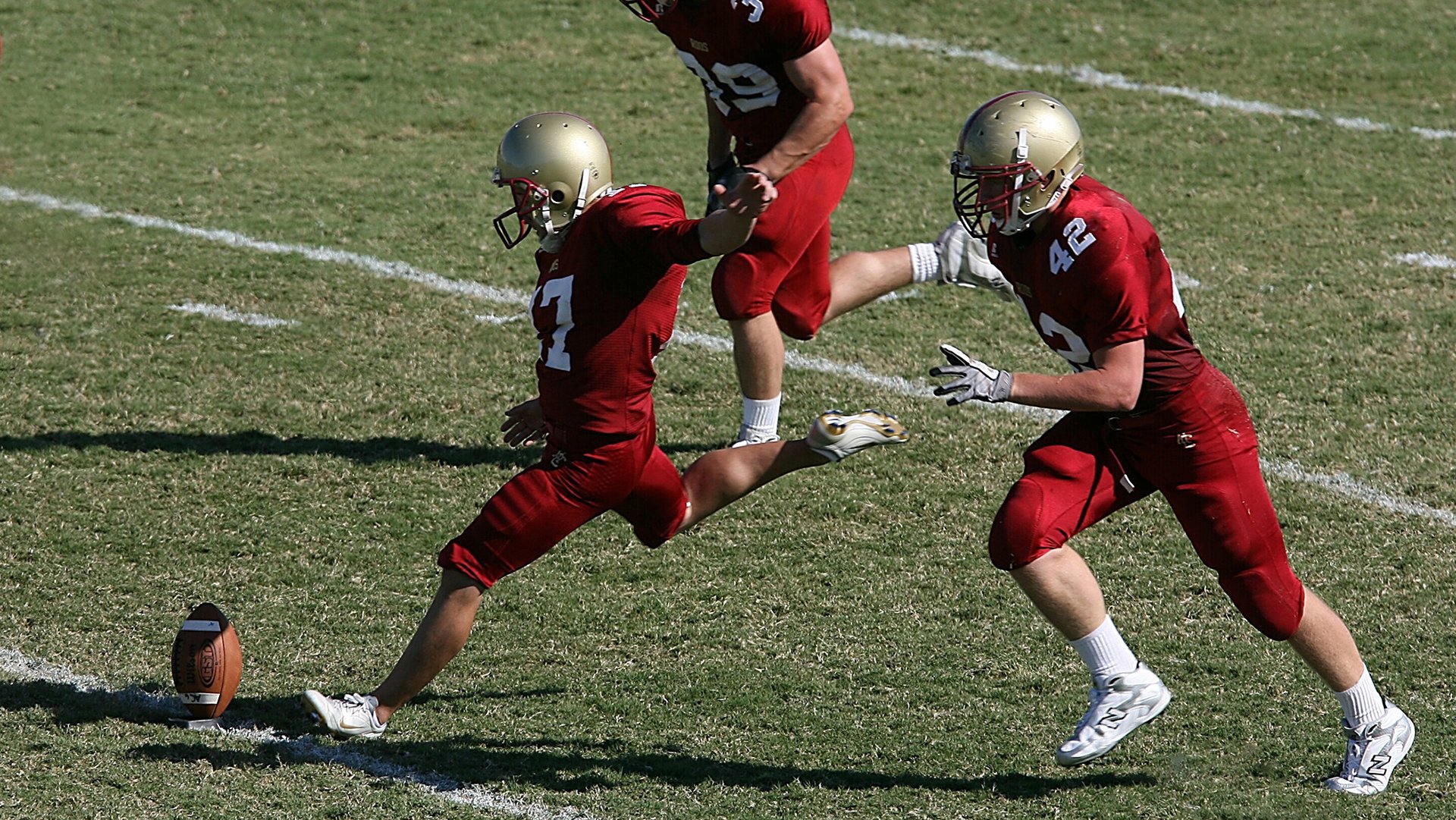 青少年篮球技能周举办多种实战演练课程，青少年篮球培训方案内容